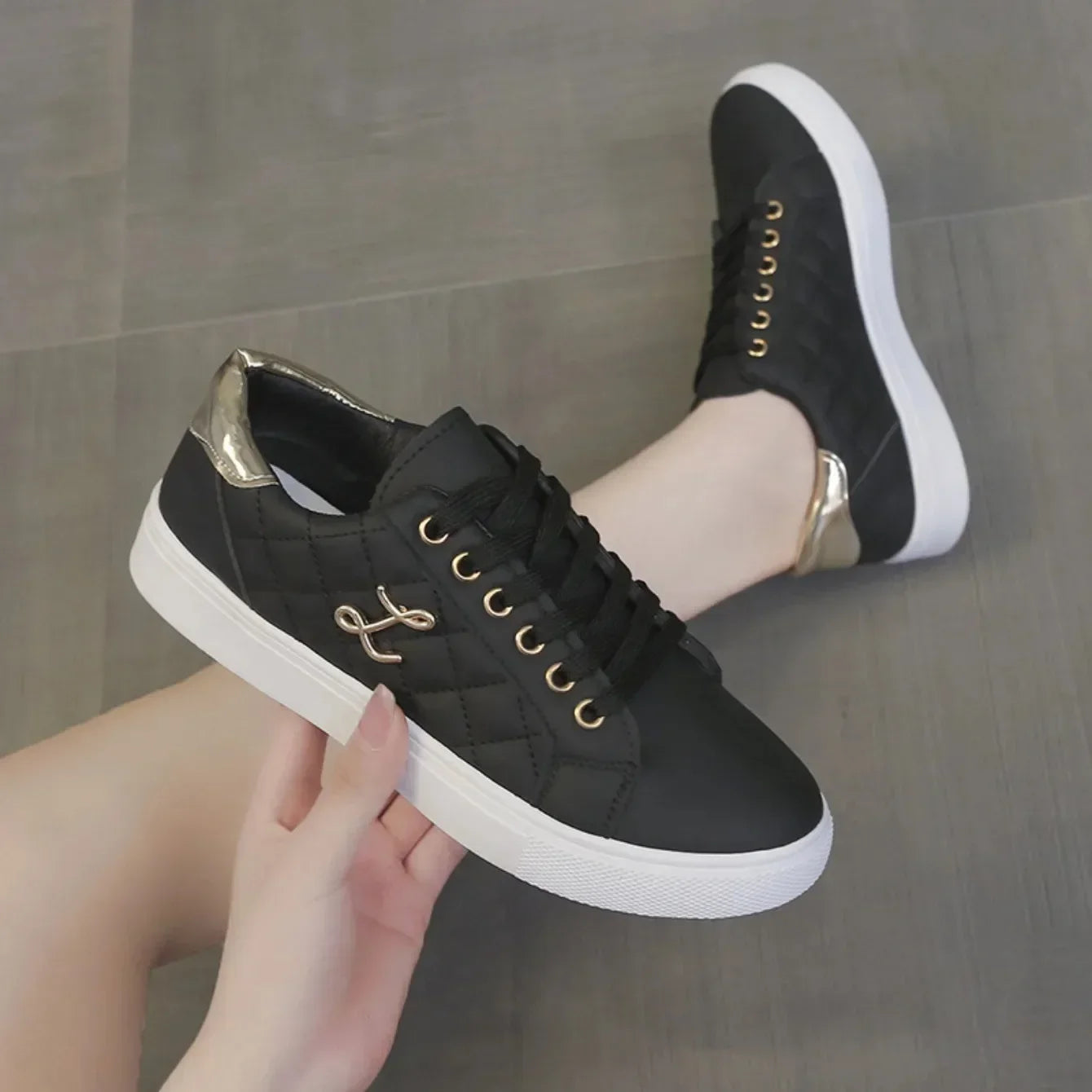 Women Sneakers 2024 Summer Fashion Breathable Shoes Woman Soft Sole Walking Sneakers Casual Women Sneaker White Sneakers Women