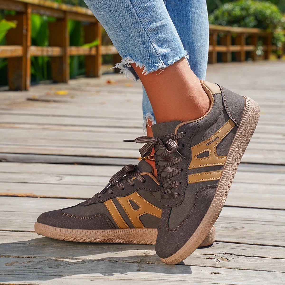 2024 New Ladies Black Sneakers Soft-soled Comfortable Shoes Women Leisure Joker Walking Shoes Tenis Feminino Zapatillas Mujer