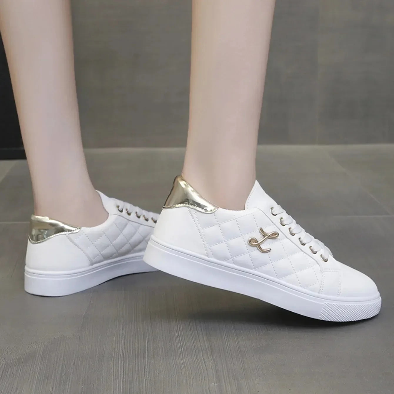 Women Sneakers 2024 Summer Fashion Breathable Shoes Woman Soft Sole Walking Sneakers Casual Women Sneaker White Sneakers Women