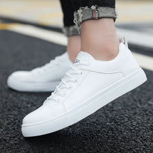 Concise Solid White Leather Sneakers Boys Casual Sport Shoes For Men Trendy Skateboard Shoes Platform Sneakers Plus Size 47 48